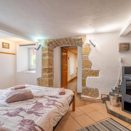 Apartman Karin Rovensko pod Troskami Экстерьер фото